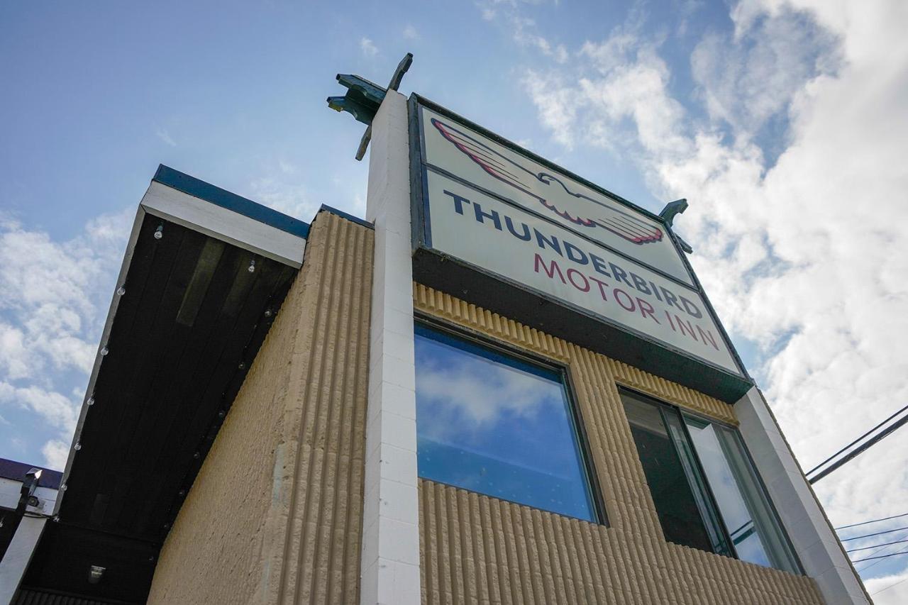 Thunderbird Motor Inn Duncan Exteriör bild
